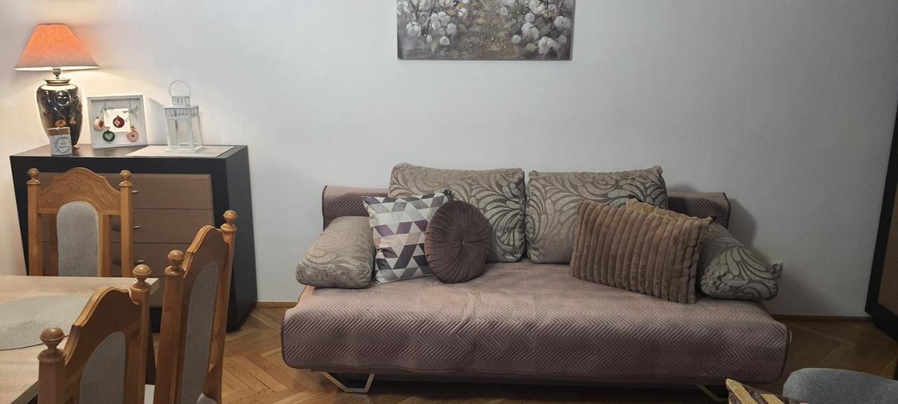 Apartament Trini โควอตสโก ภายนอก รูปภาพ
