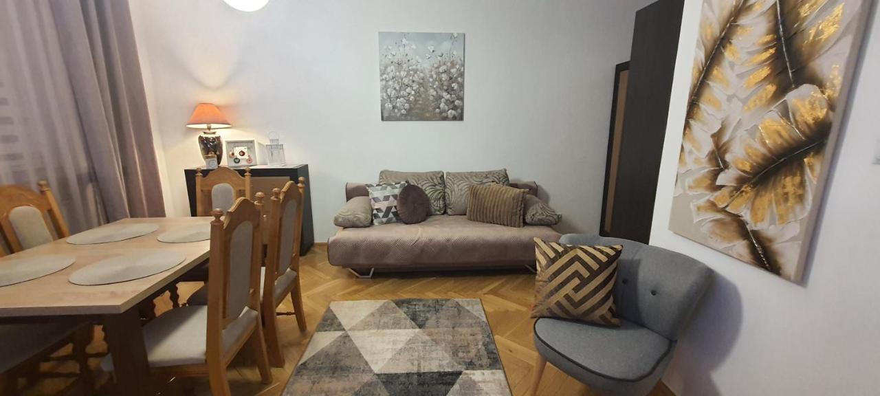 Apartament Trini โควอตสโก ภายนอก รูปภาพ